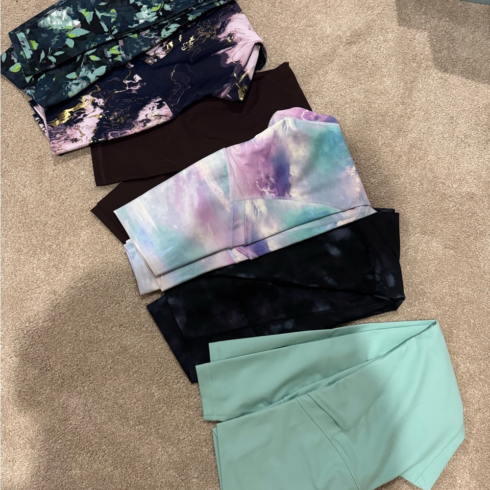6 pair of Old Navy Active High-Rise Leggings